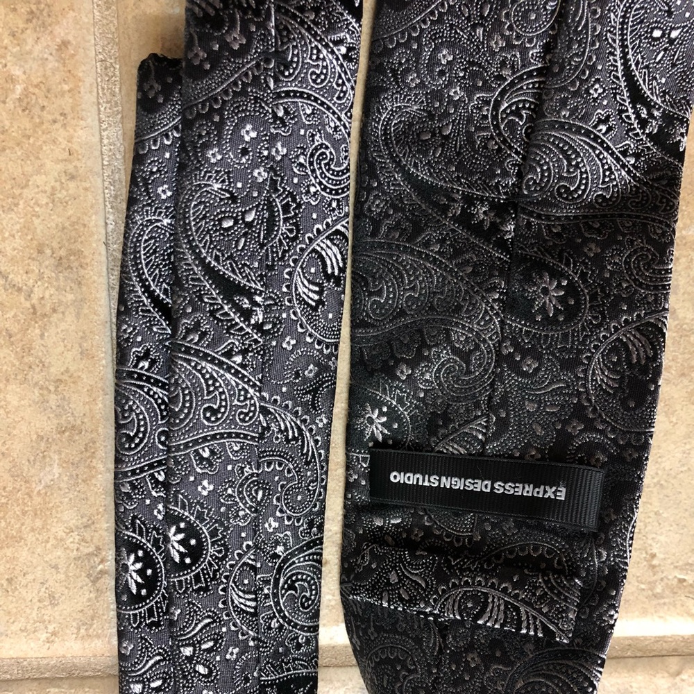 Express Ties - Picture 3 of 8
